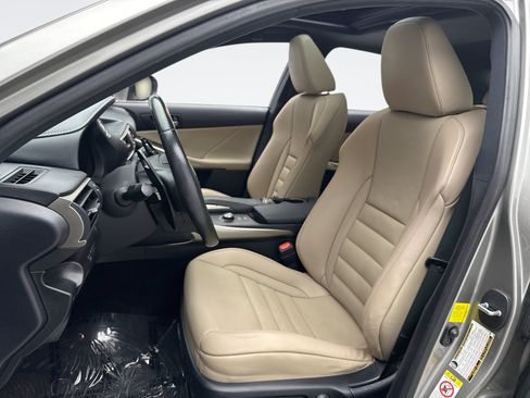 Used 2019 Lexus IS 300 F Sport w/ F Sport Package AWD/4WD image 11