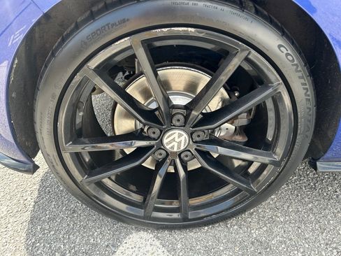 Used 2019 Volkswagen Golf R 4-Door AWD/4WD image 23