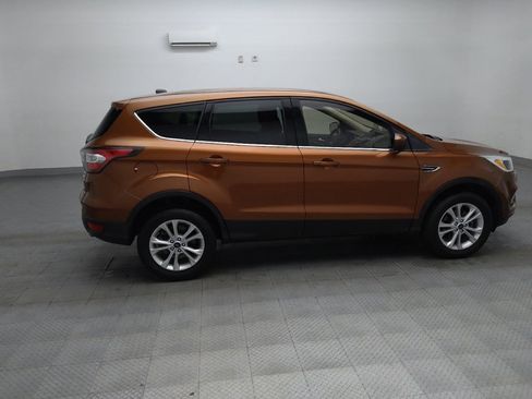 Used 2017 Ford Escape SE FWD image 10