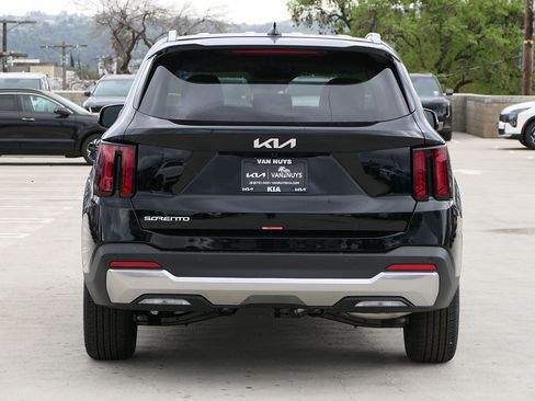 New 2026 Kia Sorento S FWD image 32