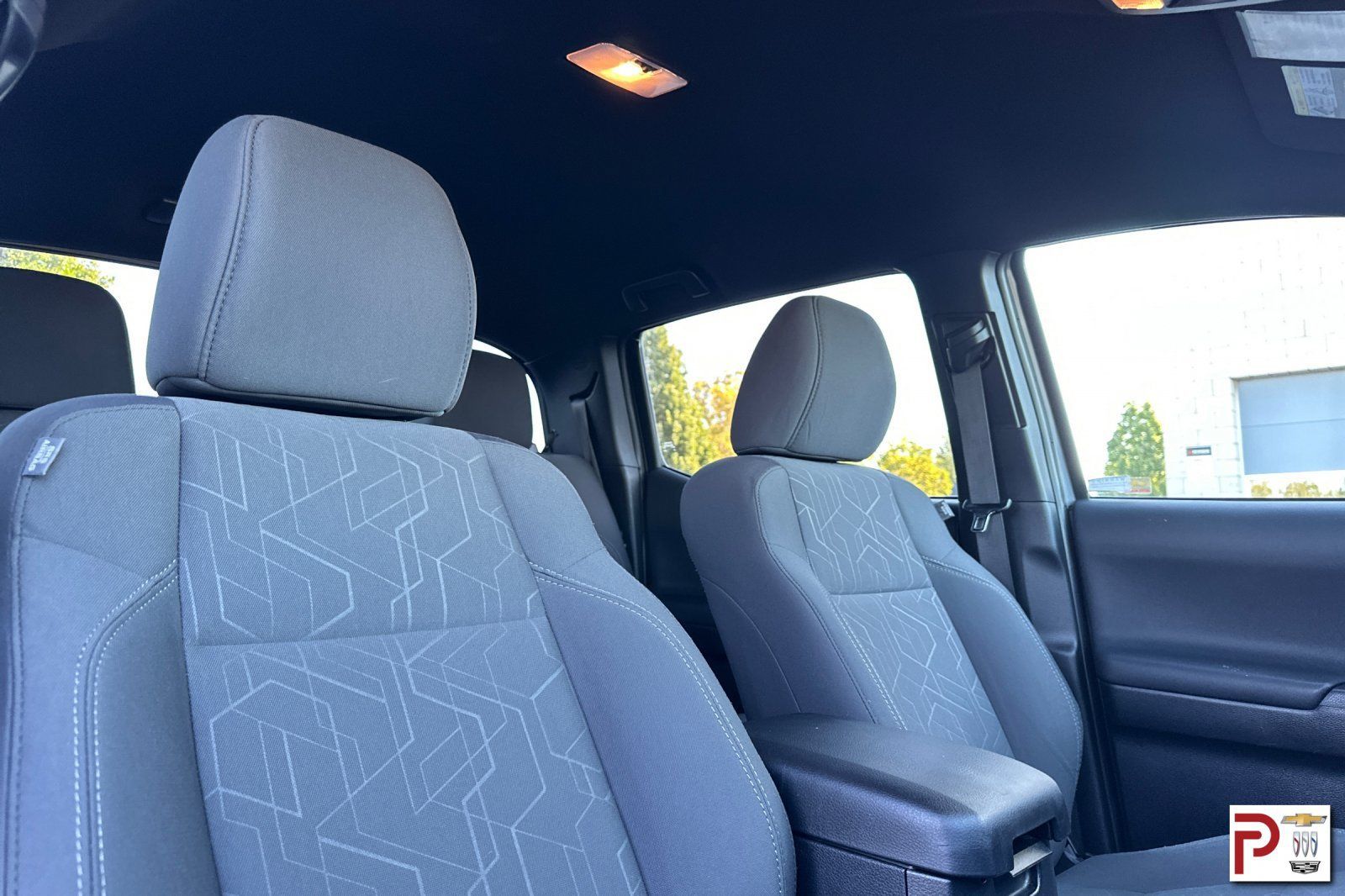 Used 2018 Toyota Tacoma TRD Off-Road w/ Technology Package AWD/4WD image 19