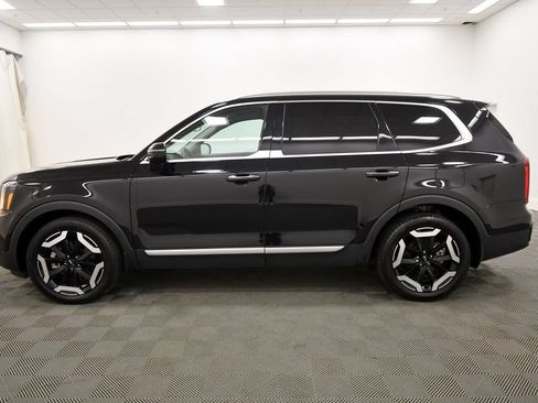 Certified 2024 Kia Telluride S w/ S Sunroof Package AWD/4WD image 4
