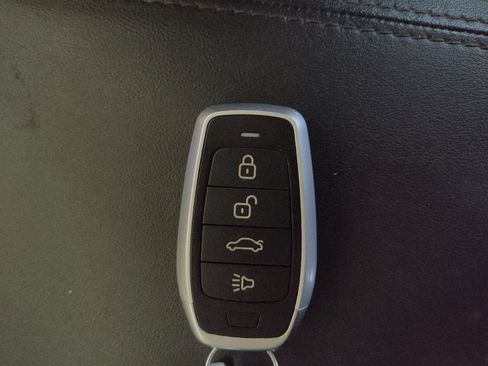 Used 2021 Hyundai Tucson Ultimate w/ Cargo Package FWD image 32