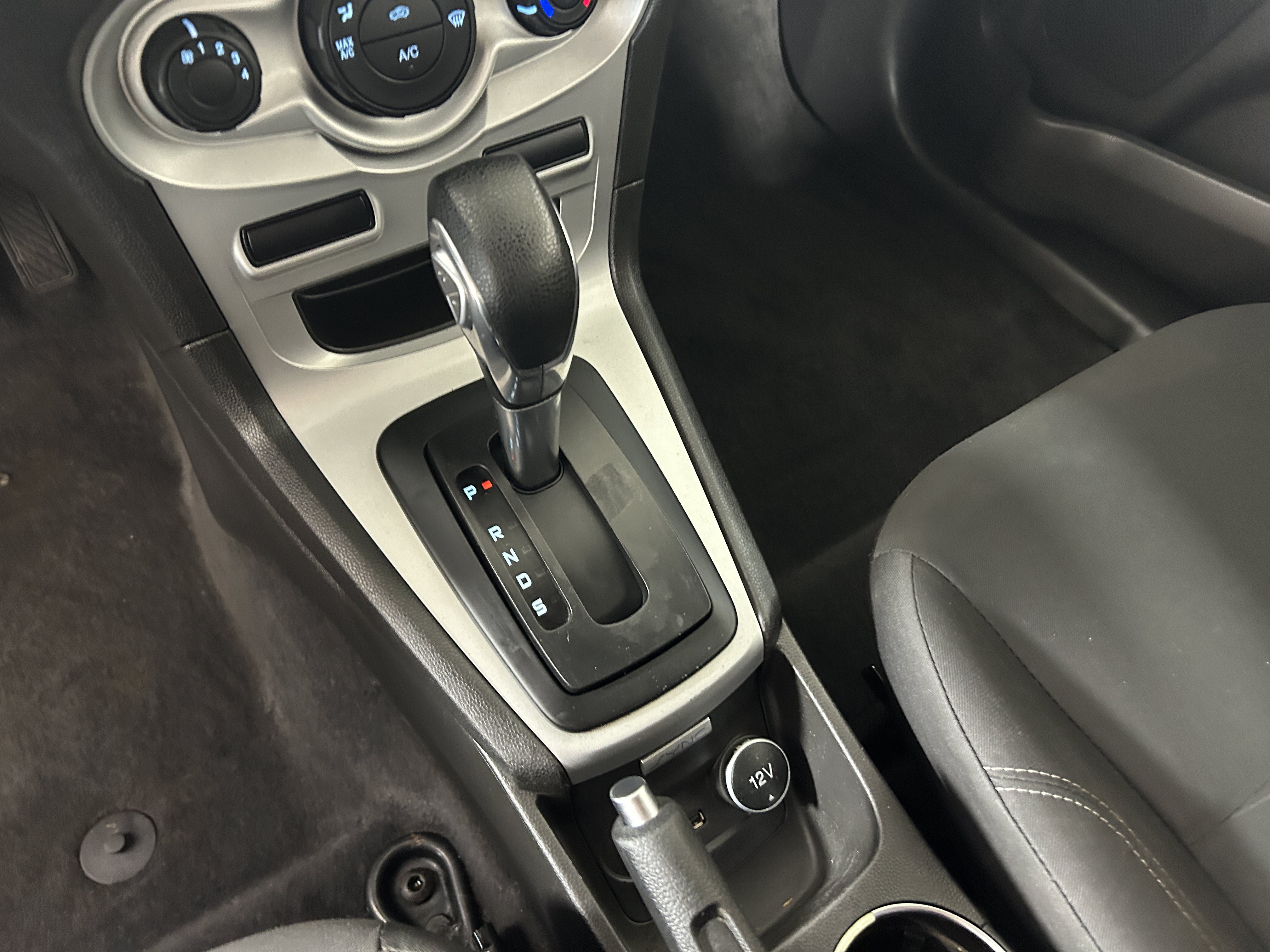 Used 2019 Ford Fiesta SE FWD image 13