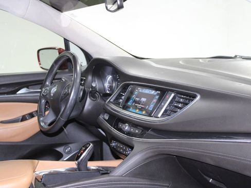 Used 2019 Buick Enclave Essence w/ LPO, Luxury Package image 29