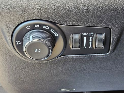 New 2026 Jeep Compass Latitude image 25