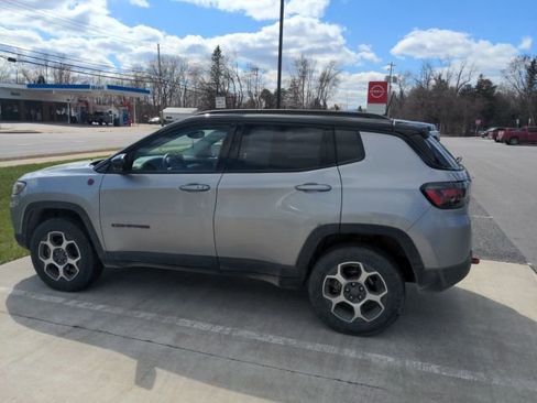 Used 2022 Jeep Compass Trailhawk w/ Trailhawk Elite Group AWD/4WD image 7