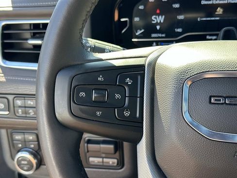 Used 2024 GMC Yukon XL Denali w/ Denali Reserve Package image 18