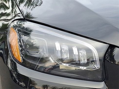 Used 2022 Mercedes-Benz GLS 450 4MATIC image 9