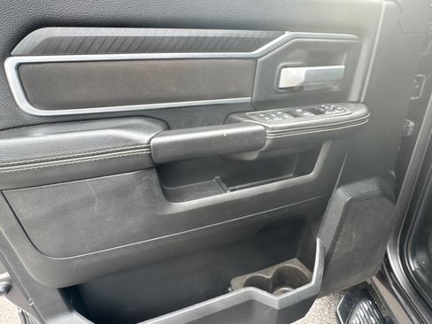 Used 2025 RAM 2500 Big Horn AWD/4WD image 11