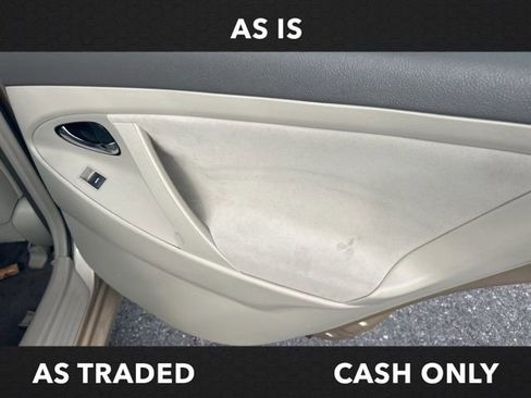 Used 2011 Toyota Camry LE image 20