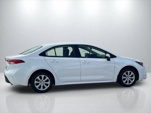 Certified 2026 Toyota Corolla LE FWD image 4