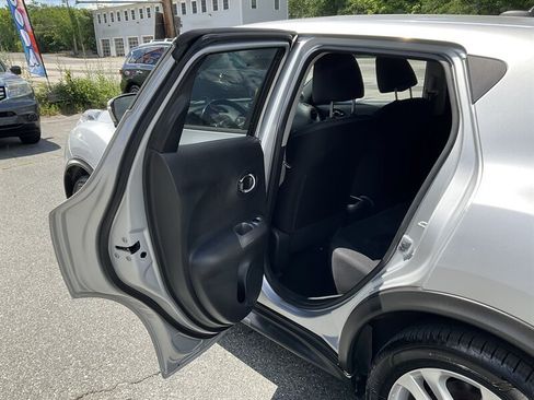 Used 2016 Nissan Juke SV w/ Technology Package AWD/4WD image 14