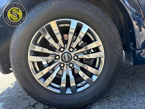 Used 2019 Nissan Armada Platinum w/ Captain's Chairs Package image 8