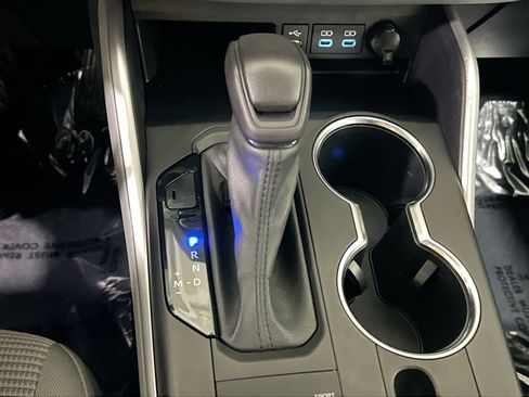 Used 2022 Toyota Highlander L image 31