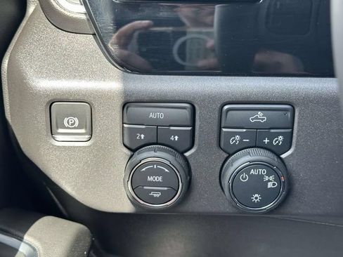 Certified 2024 Chevrolet Silverado 1500 LT AWD/4WD image 16