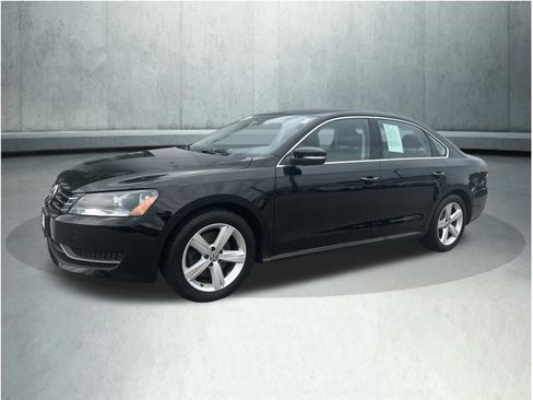 Used 2015 Volkswagen Passat 1.8T SE FWD image 1