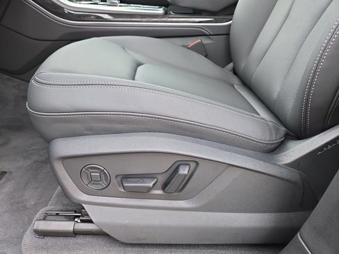 New 2026 Audi Q7 3.0T Premium Plus AWD/4WD image 17