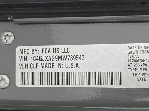 Used 2021 Jeep Wrangler Sport image 32