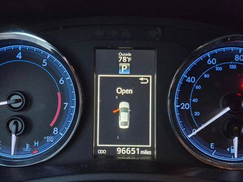 Used 2019 Toyota Corolla SE FWD image 19