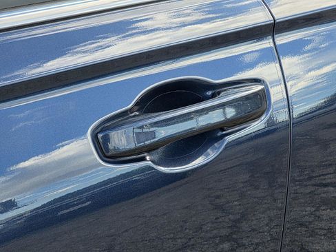 Used 2023 Honda CR-V EX-L image 40