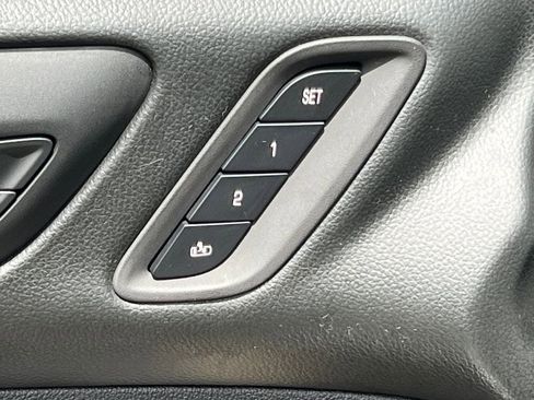 Used 2018 GMC Acadia Denali w/ Technology Package AWD/4WD image 19