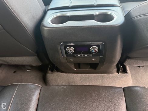 Used 2022 Chevrolet Suburban LT image 13