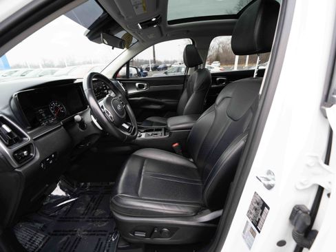 Used 2021 Kia Sorento EX image 9