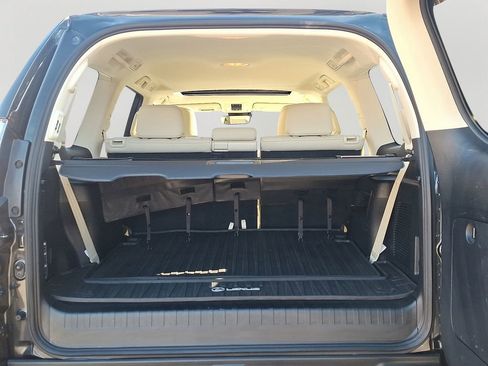Used 2023 Lexus GX 460 Premium image 28