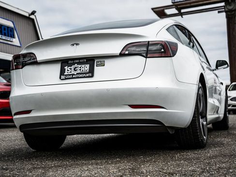 Used 2020 Tesla Model 3 Standard Range Plus RWD image 6
