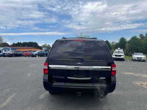 Used 2017 Ford Expedition Platinum AWD/4WD image 5
