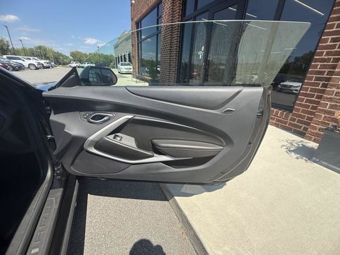 Used 2023 Chevrolet Camaro LT RWD image 17