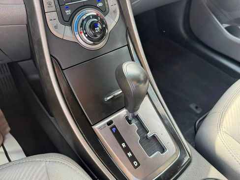 Used 2013 Hyundai Elantra GLS w/ Preferred Pkg FWD image 24