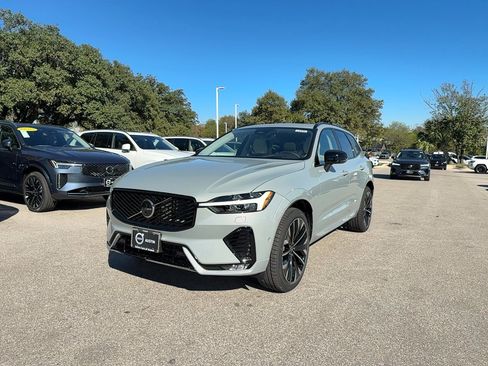 New 2026 Volvo XC60 B5 Ultra w/ Climate Package image 2