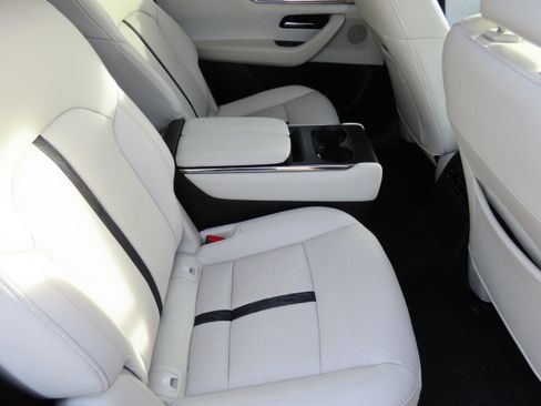 Certified 2025 MAZDA CX-90 3.3 Turbo S w/ Premium Plus image 13