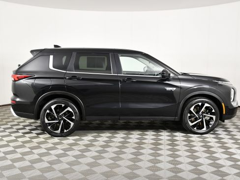 Used 2024 Mitsubishi Outlander SE AWD/4WD image 5