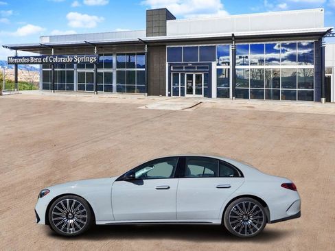 Used 2025 Mercedes-Benz E 450 4MATIC Sedan image 5