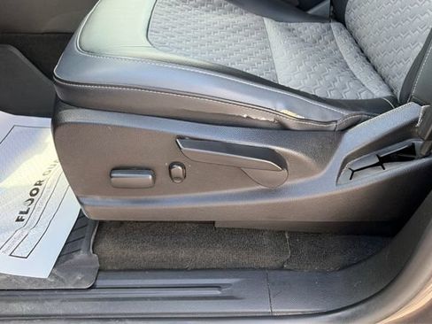 Used 2016 Chevrolet Colorado Z71 AWD/4WD image 18