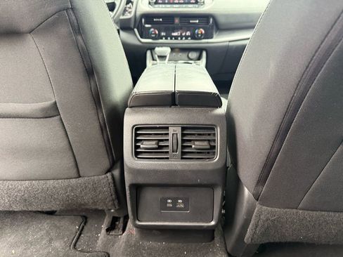 Used 2021 Nissan Rogue SV image 24