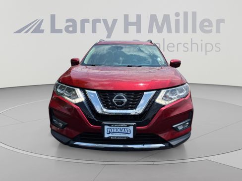 Used 2018 Nissan Rogue SL w/ Premium Package FWD image 8