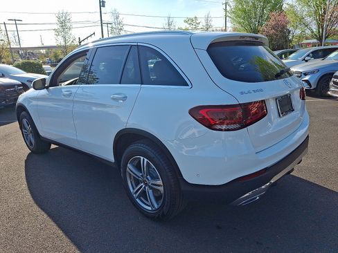 Certified 2022 Mercedes-Benz GLC 300 4MATIC image 4