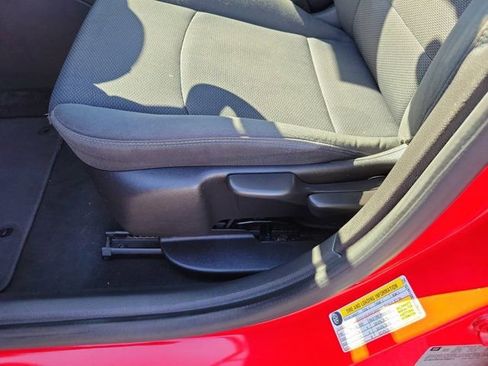 Used 2016 Chevrolet Cruze LT image 19