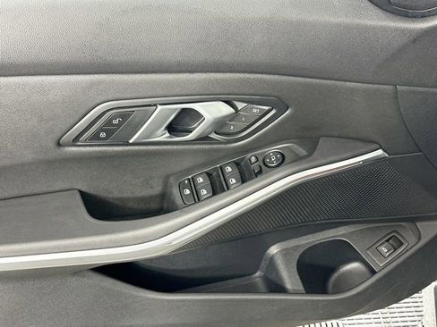 Used 2025 BMW 330i xDrive Sedan w/ Convenience Package image 24