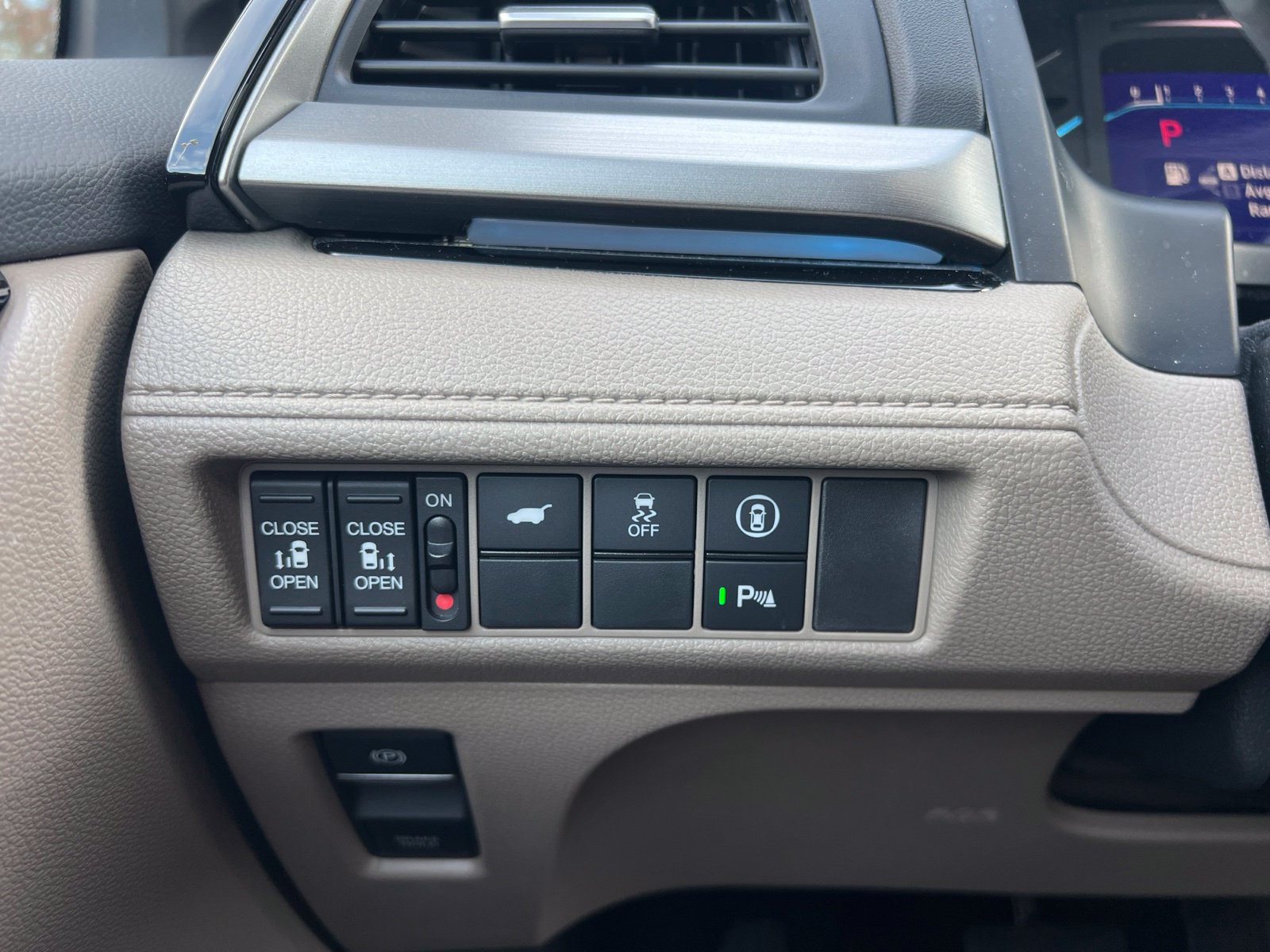 Used 2024 Honda Odyssey Touring image 27