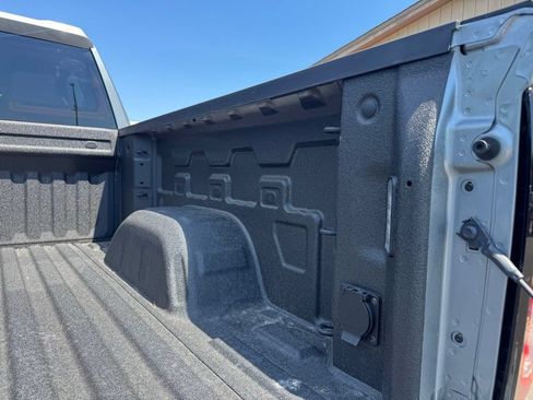 Used 2025 GMC Sierra 1500 Elevation w/ Preferred Package AWD/4WD image 13