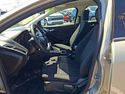 Used 2015 Ford Focus SE FWD image 13