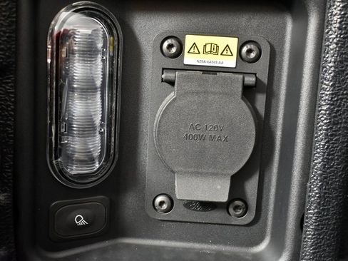 Used 2024 Ford Maverick XLT w/ XLT Luxury Package image 9