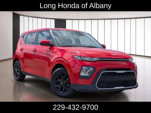 Used 2022 Kia Soul LX w/ Technology Package FWD image 5