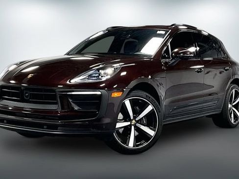 Used 2023 Porsche Macan Turbo AWD/4WD image 3