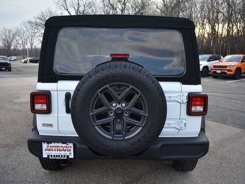 Used 2024 Jeep Wrangler Sport S image 7